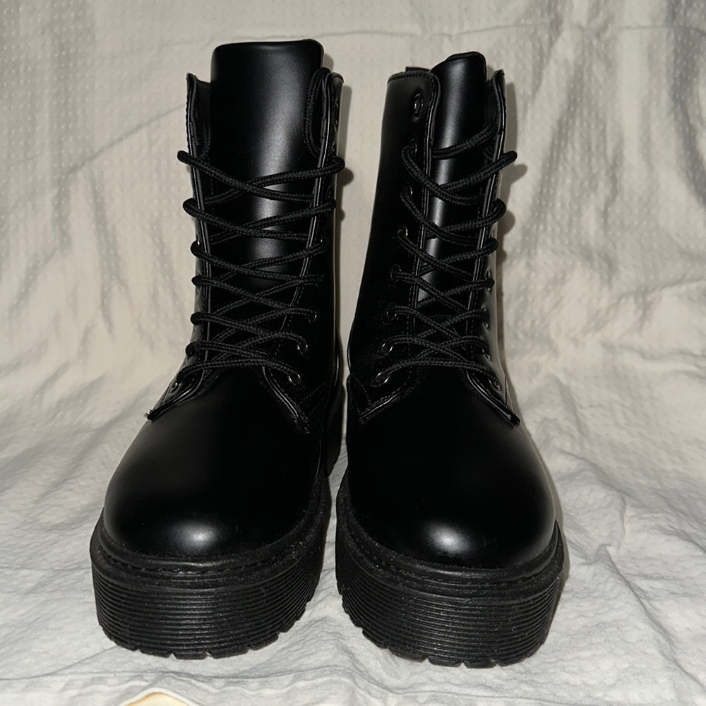 Black Boots